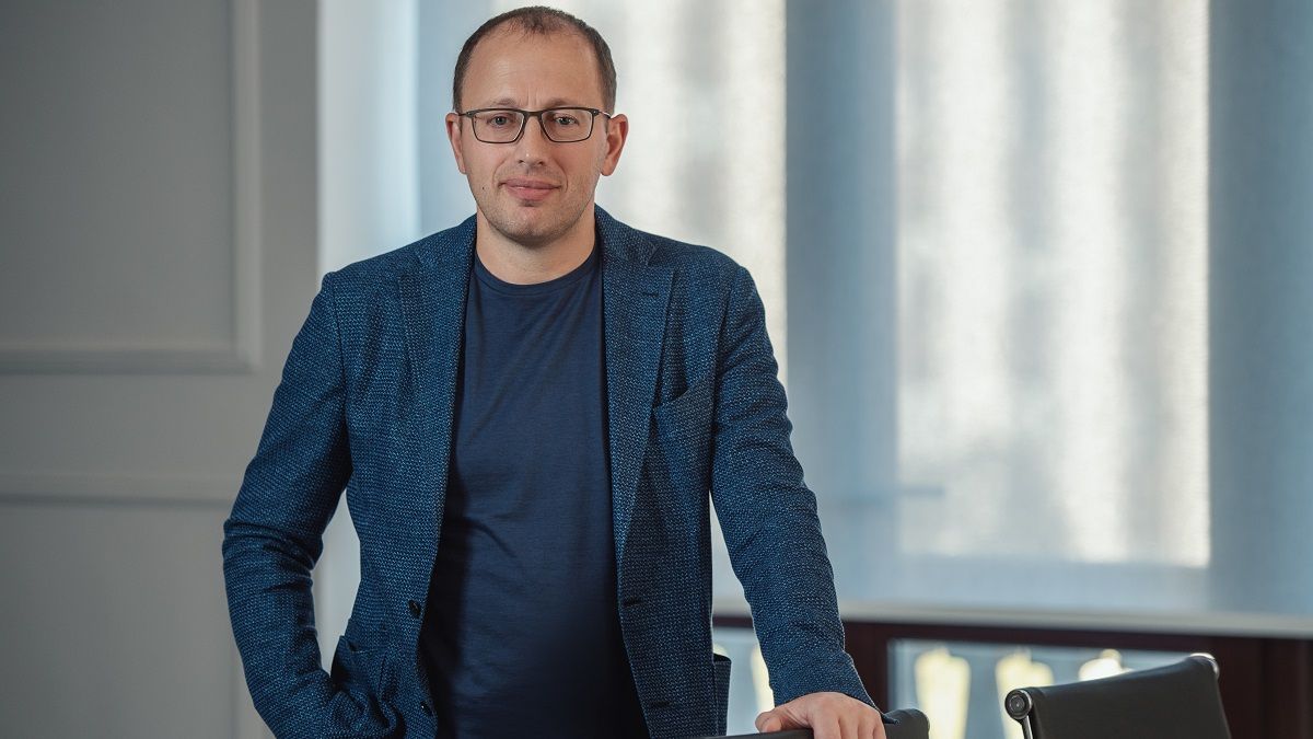 Геннадий Гуфман: "Под видом накопительной пенсионной системы правительство хочет отобрать у людей часть зарплаты с непонятной перспективой"