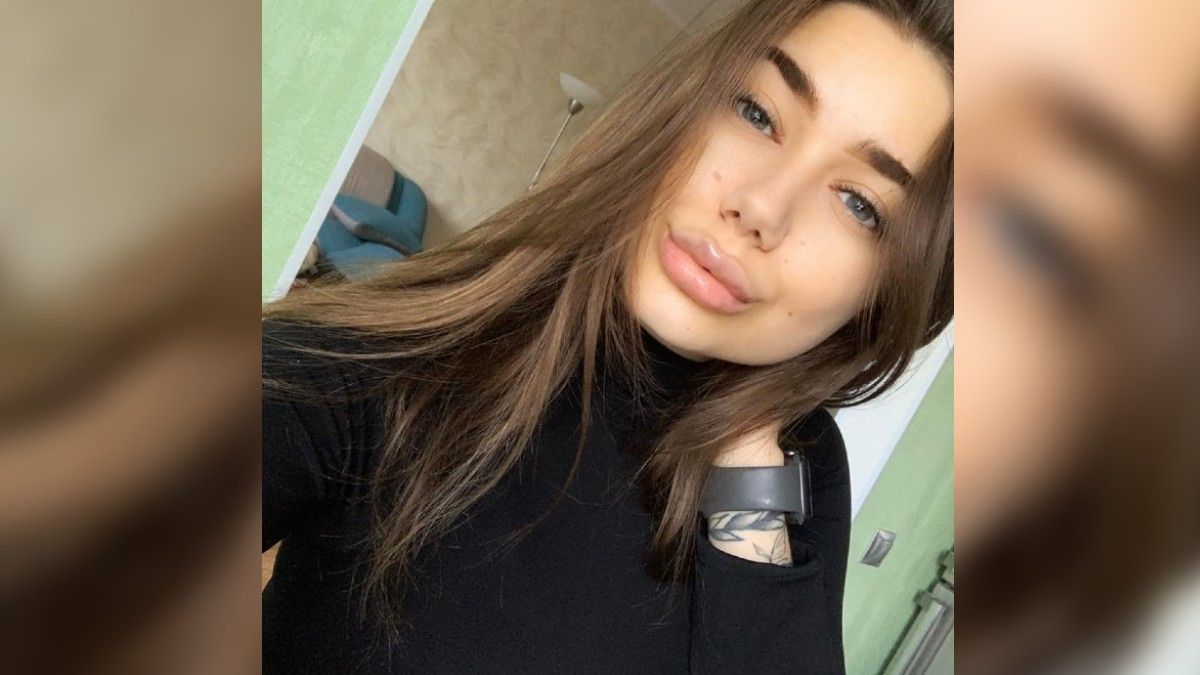 В Днепре на Набережной Заводской Volkswagen врезался в грузовик: 20-летняя девушка более недели в коме