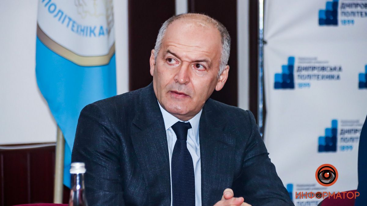 Виктор Пинчук на брифинге YES в Днепре: «Если мы инвестируем - значит, мы верим»