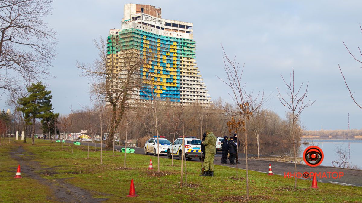 Гостиница «Парус» в Днепре: когда снесут, что будет с тризубом и что хотят построить на этом месте