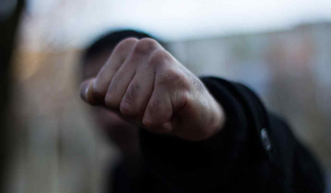 В Днепропетровской области 44-летний мужчина до смерти избил отчима: что решил суд