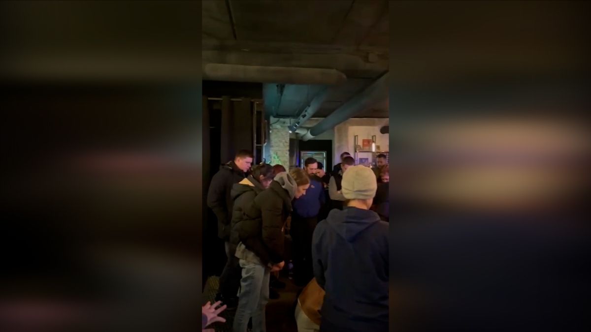 Жители Днепра учатся оказывать первую помощь, пережидая сирену