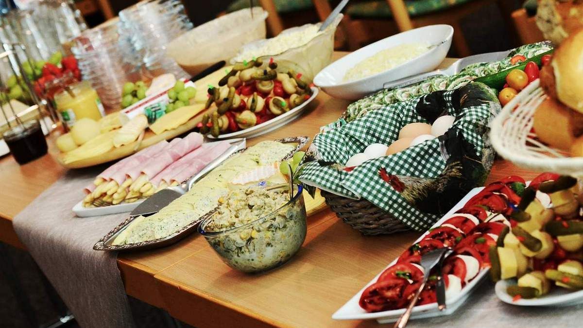 В Днепре ресторан будет готовить еду для солдат и полиции: нужны продукты
