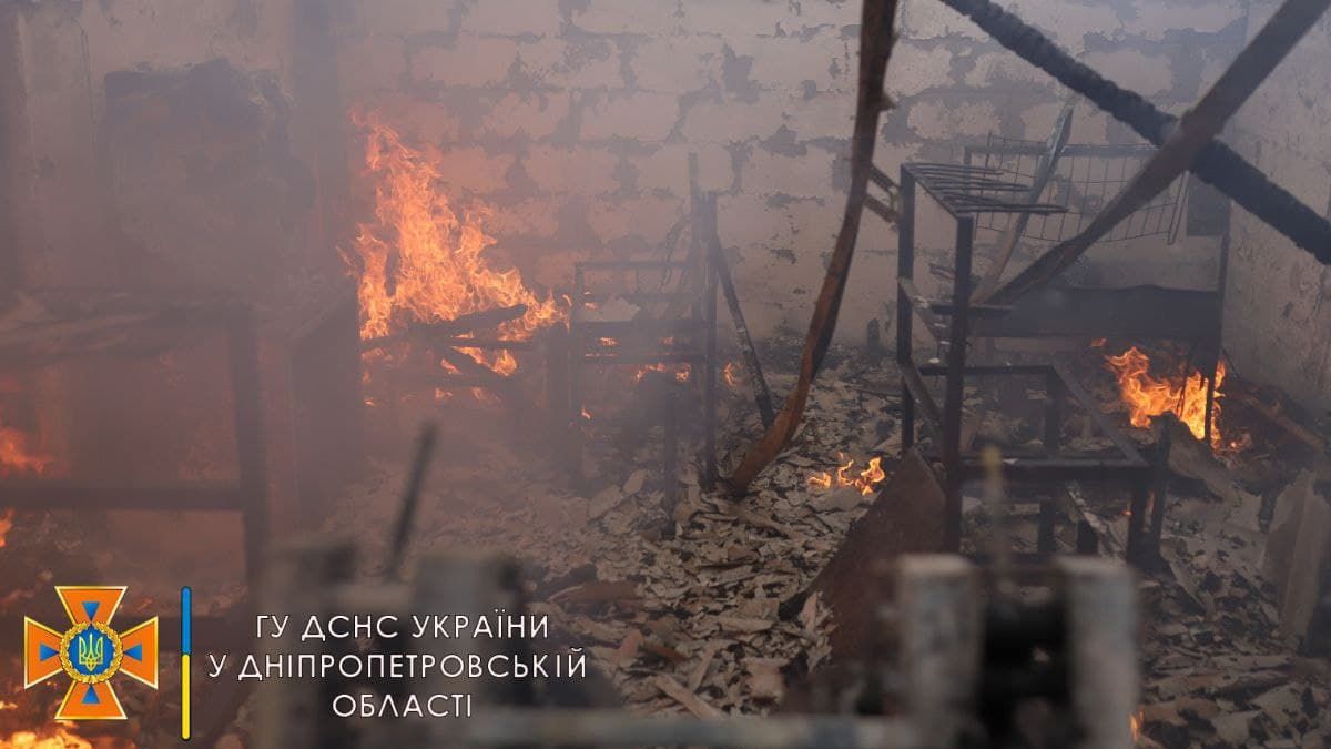 В Днепре на Алмазной горел частный дом