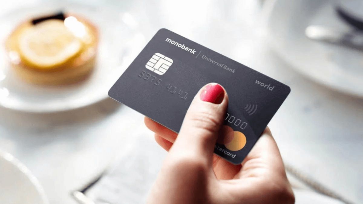 В Monobank можно откладывать деньги на помощь армии и переселенцам
