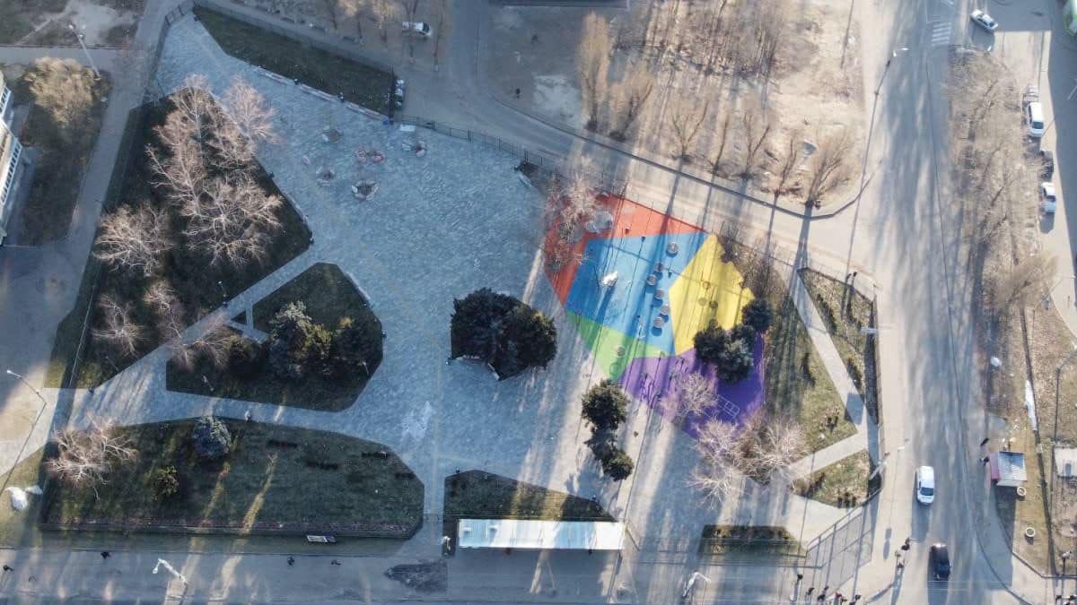 Несмотря на войну: в Днепре открыли сквер на Калиновой
