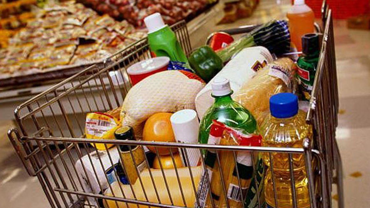 В Украине будут контролировать цены на продукты: список