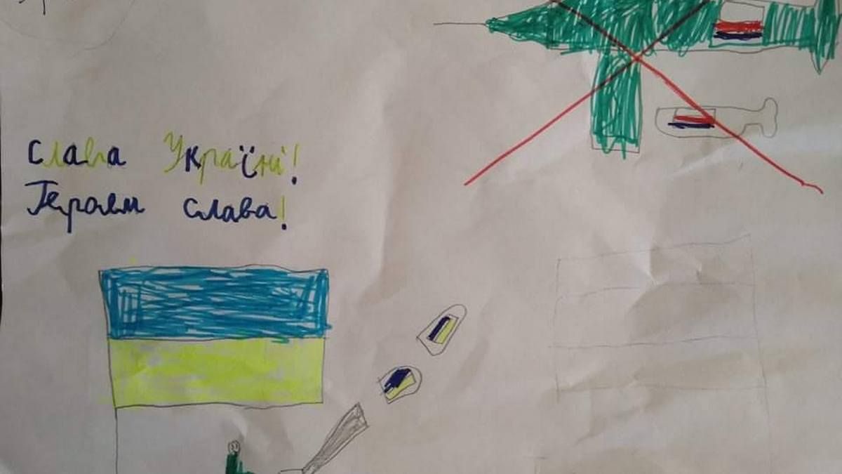 Місяць в умовах війни: що думають українці