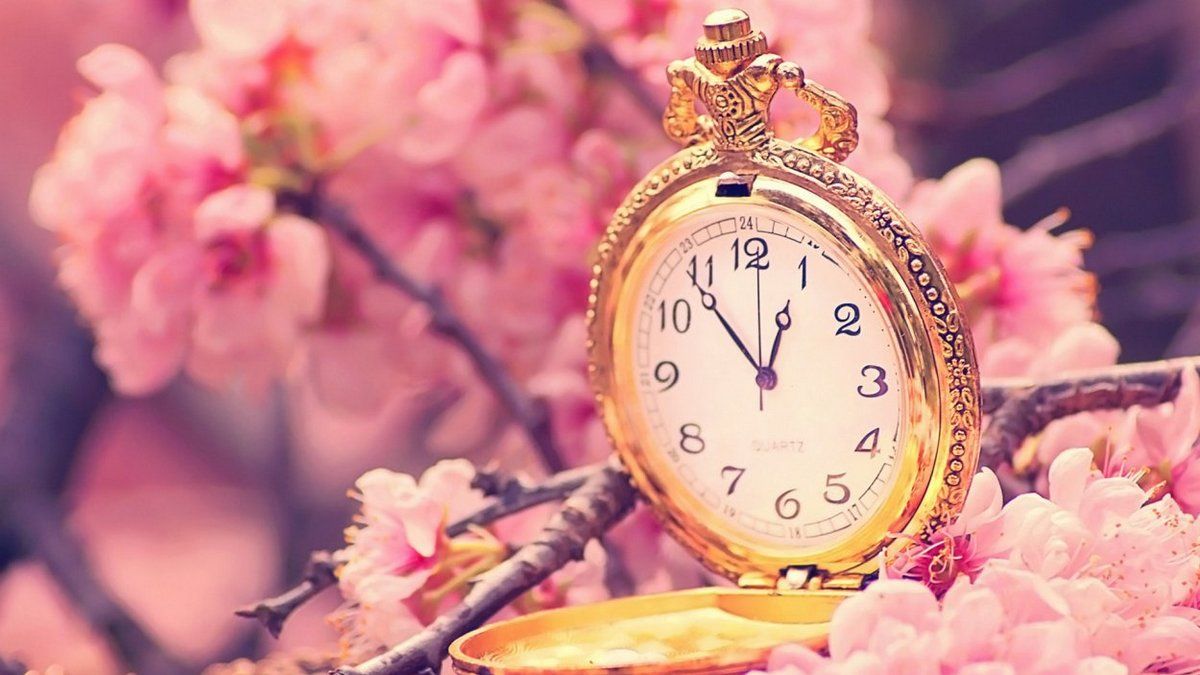 Информатор напоминает: не забудьте перевести часы на летнее время