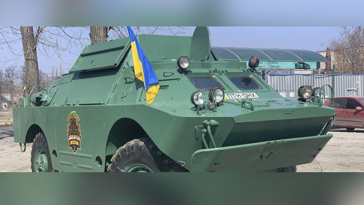 В Днепре предприниматели отремонтировали боевую разведывательную десантную машину