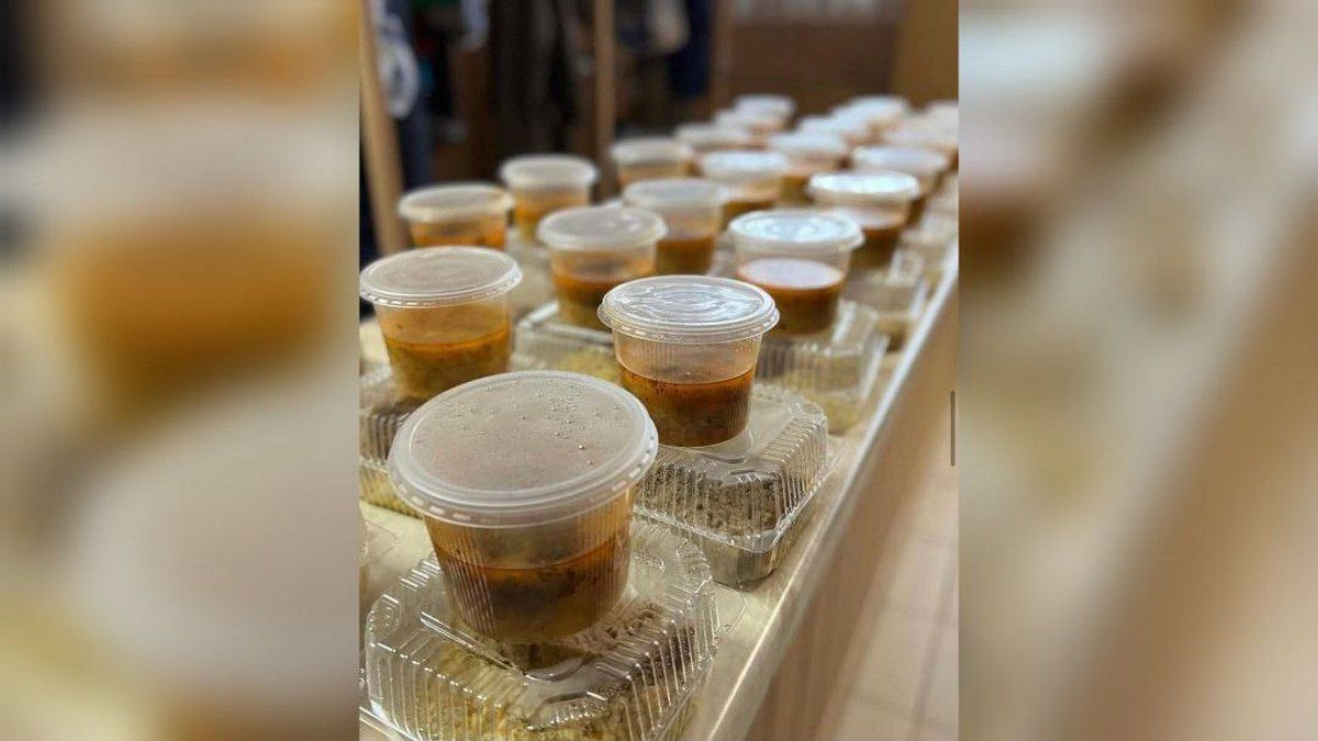 Раздают обеды и переводят биткоины ВСУ: как помогает федерация "Street Workout" в Днепре