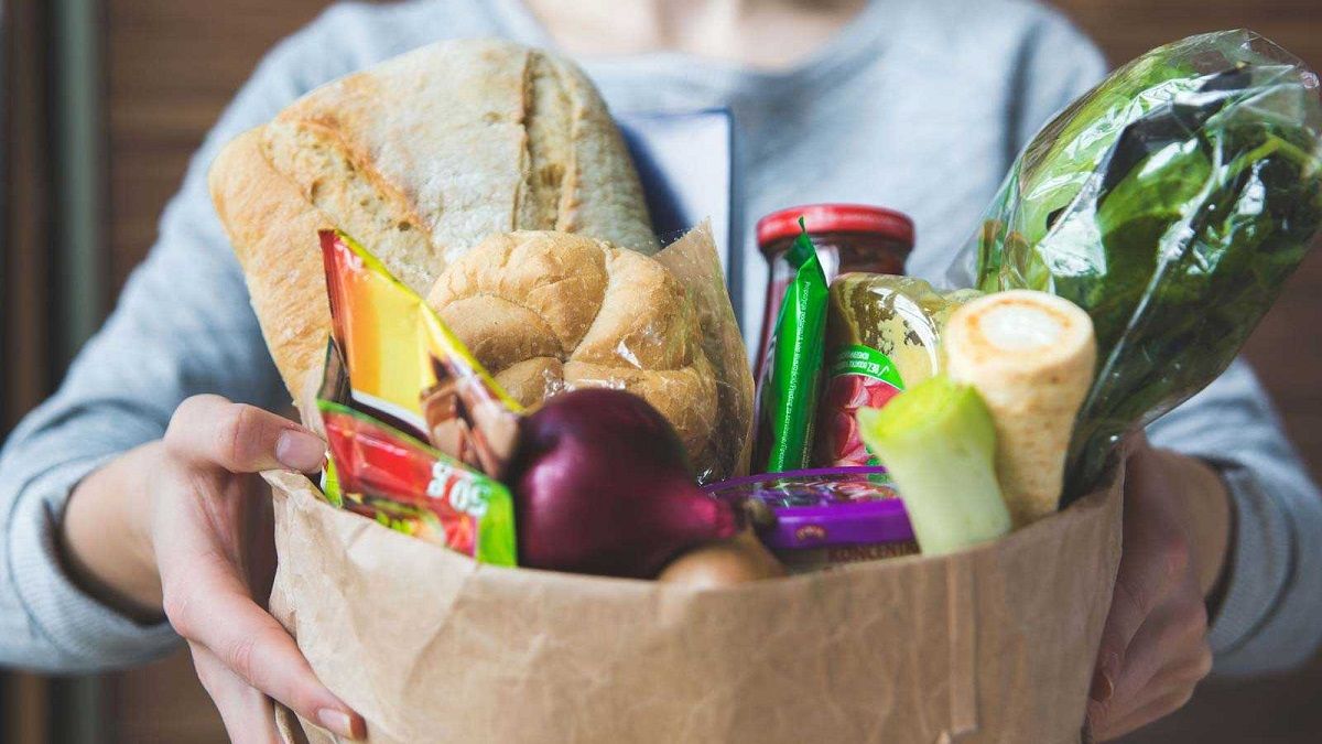 Бизнес должен работать: какие заведения и доставки продуктов в Днепре работают во время войны