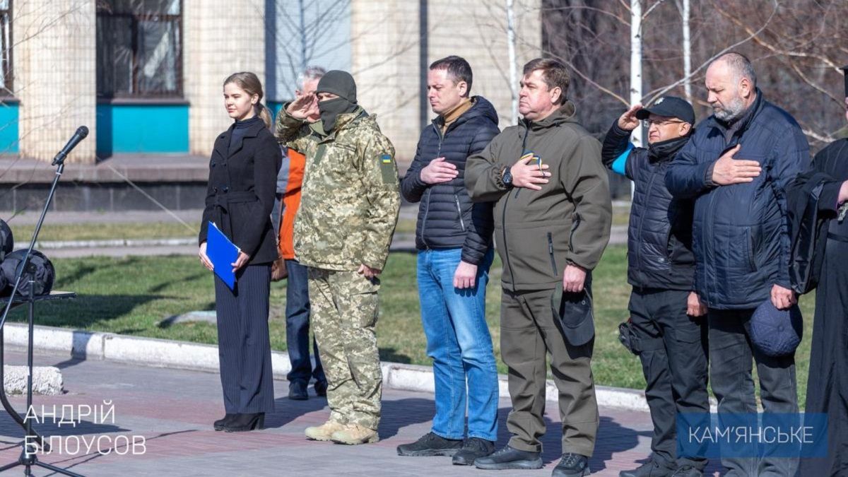 В Каменском прошло собрание с участием военных отдельного батальона территориальной обороны ВСУ