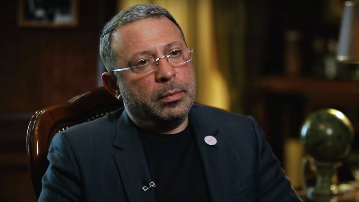 "Рубежи Днепропетровской области надежно укреплены, есть немалые запасы продуктов", – Геннадий Корбан