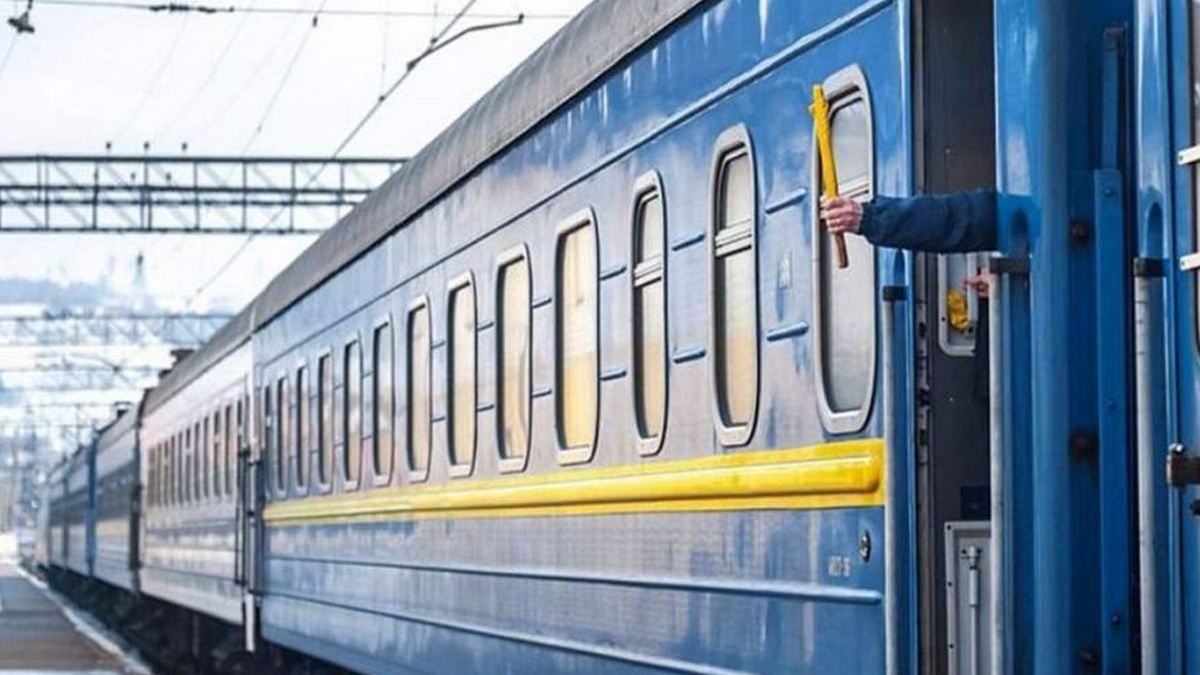 «Укрзалізниця» возобновляет рейсы через Днепр по расписанию