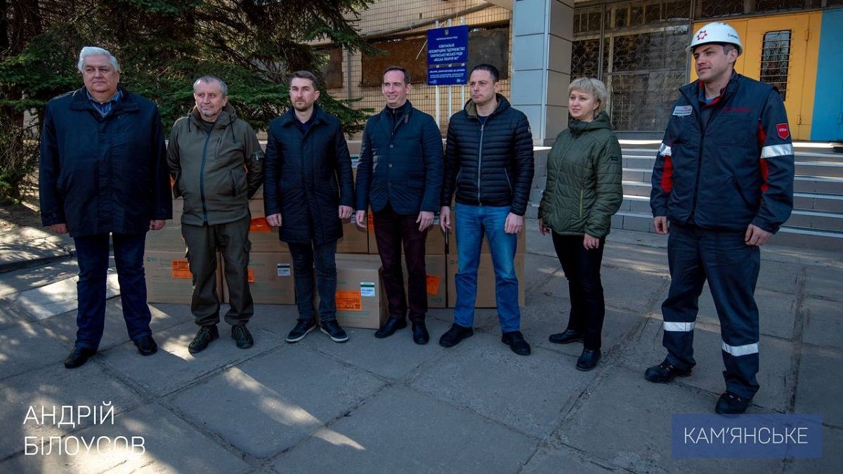 В Каменское доставили около 10 тонн медпрепаратов, которые распределят между больницами