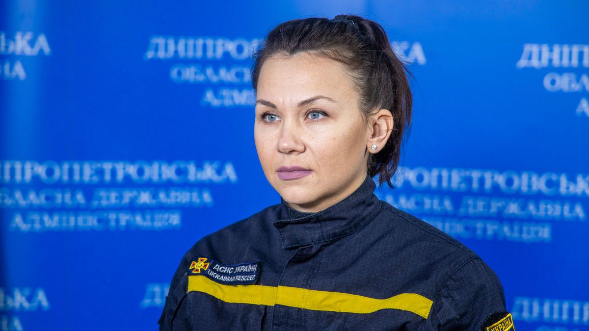 Среди шестерых пострадавших при ракетной атаке аэропорта в Днепре спасателей – пресс-офицер ГСЧС