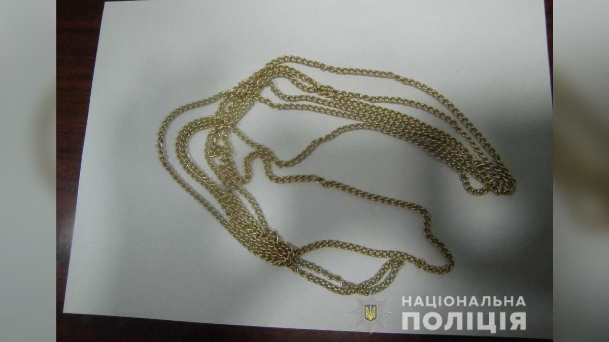В Днепропетровской области в электричке мужчина избил и ограбил переселенку
