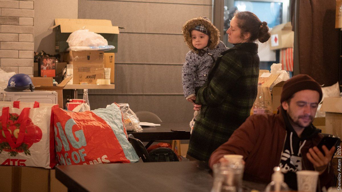 В Днепре штабу для переселенцев нужна помощь: что и куда нести