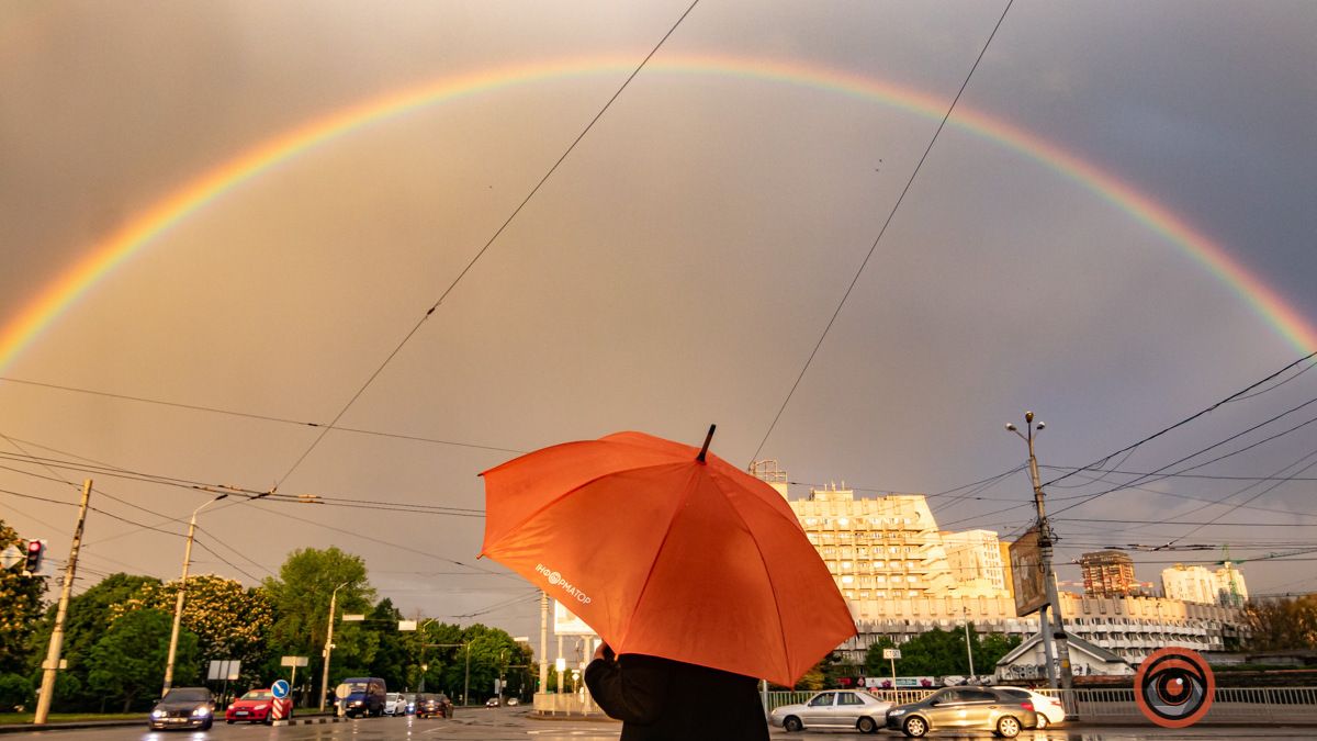 Спасенные жизни, возобновление работы кинотеатров Днепра и «железные» вокзалы: топ хороших новостей недели