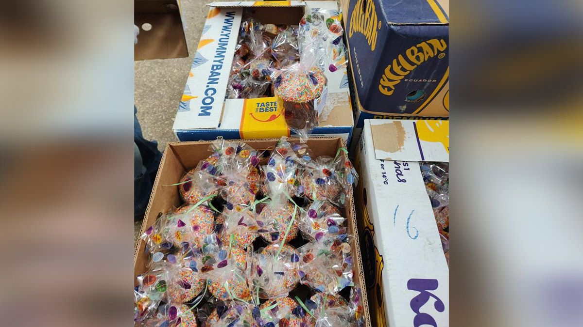 Корпорация "АТБ" подарила жителям Харькова 5 тысяч пасок к празднику