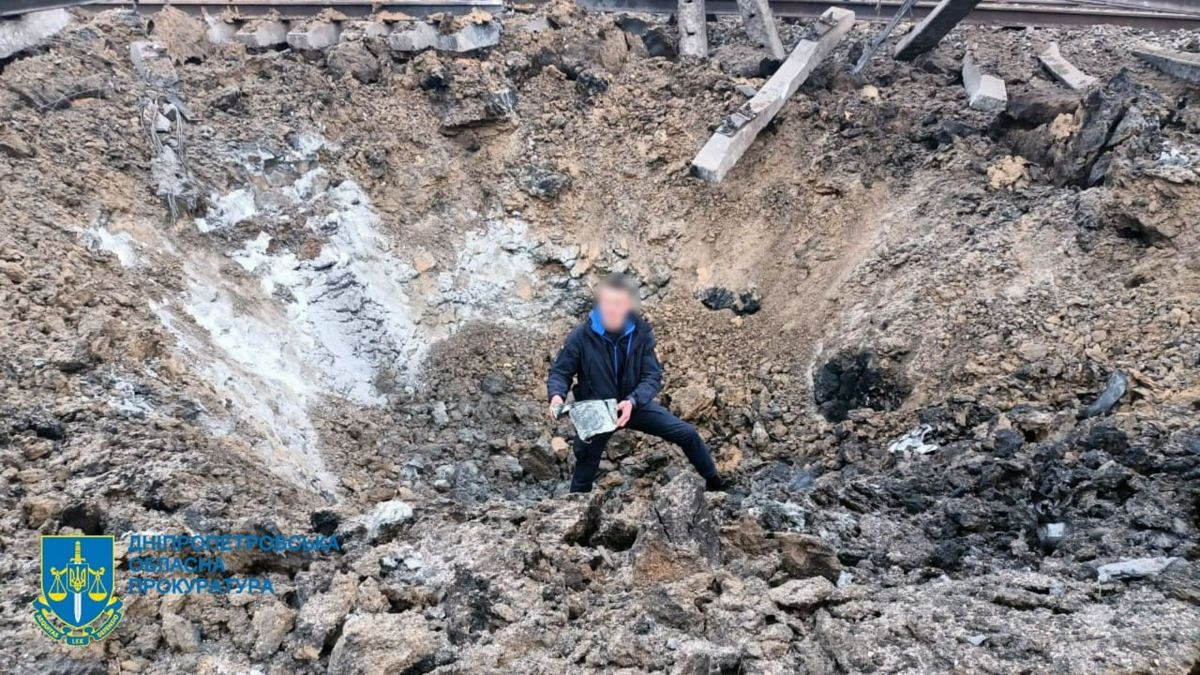 Враг нанес три ракетных удара по железной дороге в Новомосковском районе: начали расследование