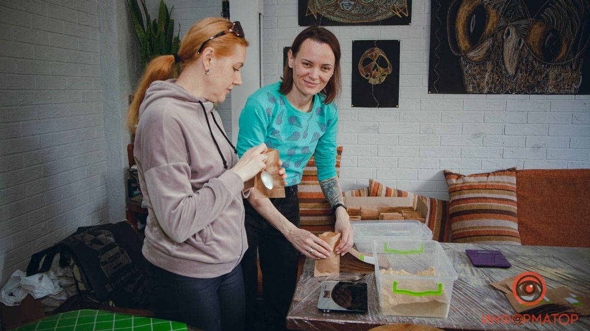 В Днепре создали натуральный паек для бойцов ВСУ “Бобовая чашка” и приглашают волонтеров в команду