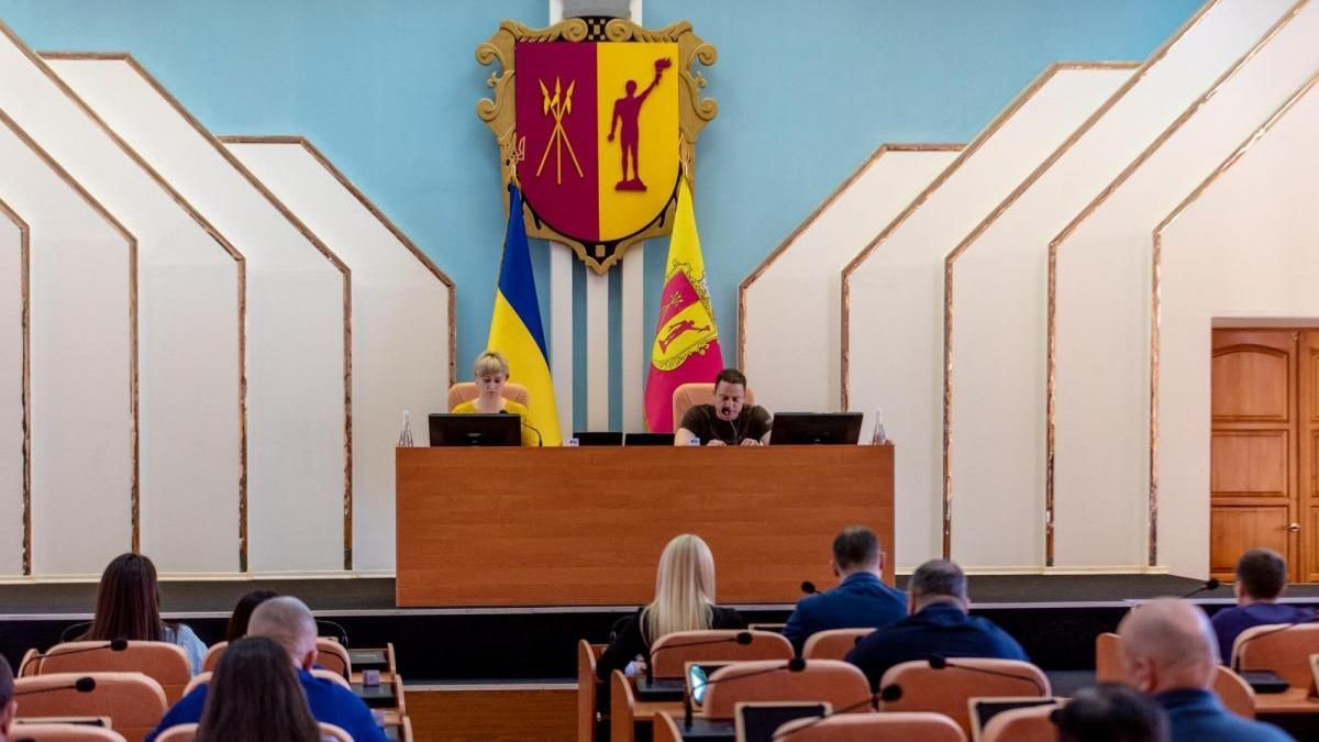 В Каменском провели внеочередную сессию городского совета: что решали