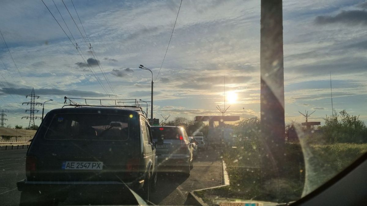 Где в Днепре есть бензин и реально заправиться на выходных