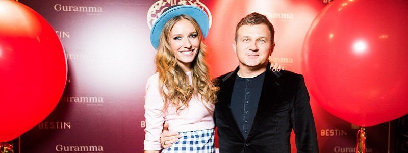 У Кати Осадчей и Юрия Горбунова родился сын