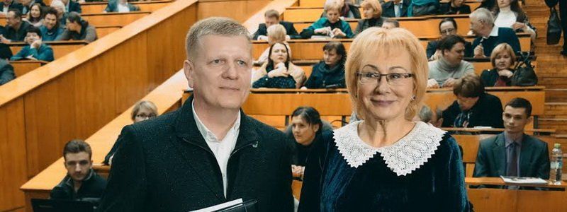 Полумиллионный грант студентам, англоязычные врачи и престижные вакансии для молодых специалистов: заместитель мэра Днепра назвал ключевые направления сотрудничества горсовета по медакадемии города