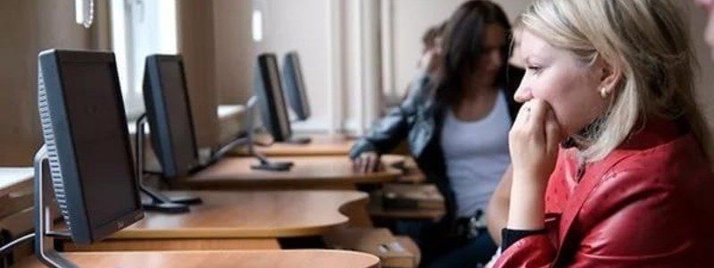 В Украине вводят новые экзаменационные билеты по ПДД