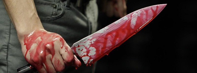 Нож в сердце за квартиру: женщина зарезала собственную сестру