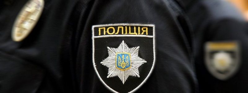 В Днепре женщина пришла с полицейским на встречу с продавцом украденной у нее коляски