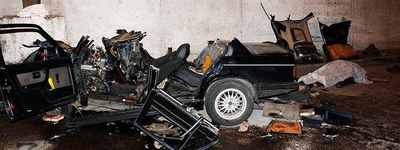 Страшное ДТП на Набережной Заводской: тело парня вырезали из разбитого авто
