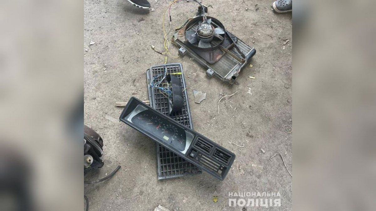 Полицейские поймали 18-летнего парня, который угонял машины в Днепре