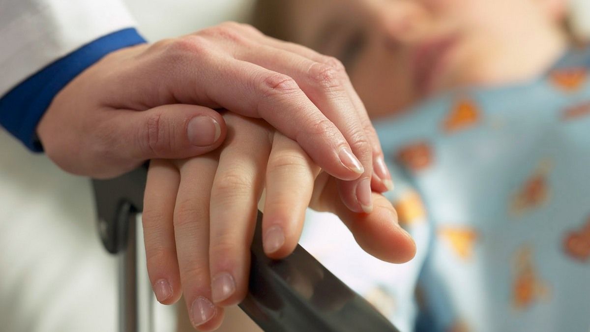 "76 раненых детей приняли больницы Днепропетровской области с начала войны", - Валентин Резниченко