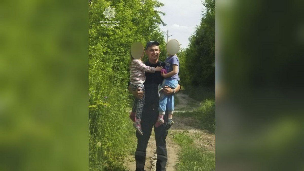 Дошли почти до лесополосы: в Днепре полицейские отыскали 4-летних двойняшек, которые ушли гулять и потерялись