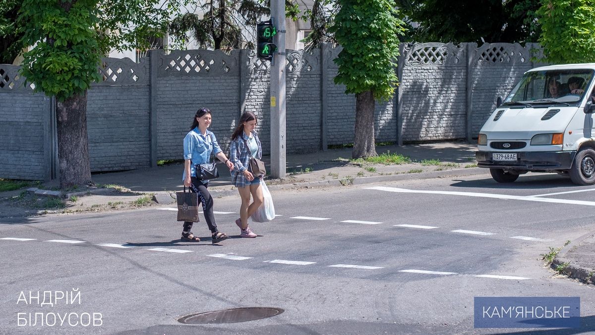 В Каменском на аварийно-опасном участке запустили новый светофорный комплекс