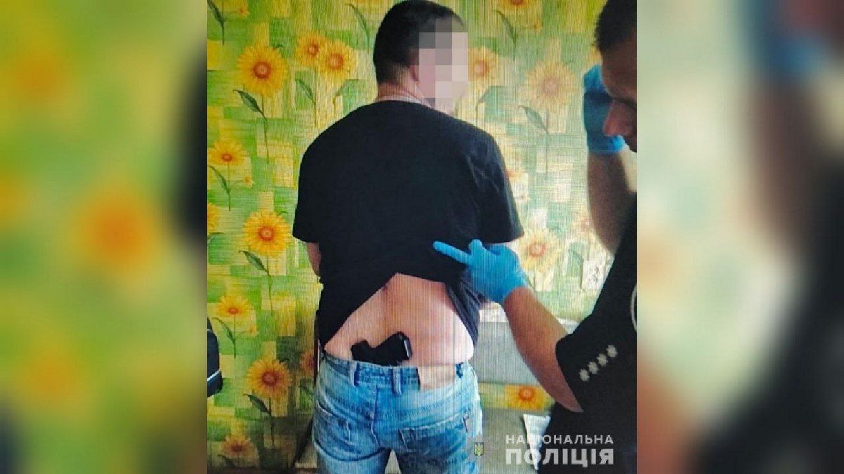 В Днепре двое мужчин под видом силовиков похитили человека