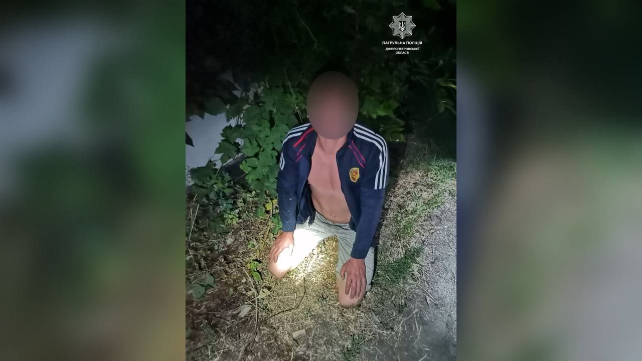 В Днепре задержали мужчину, который ножом угрожал прохожим