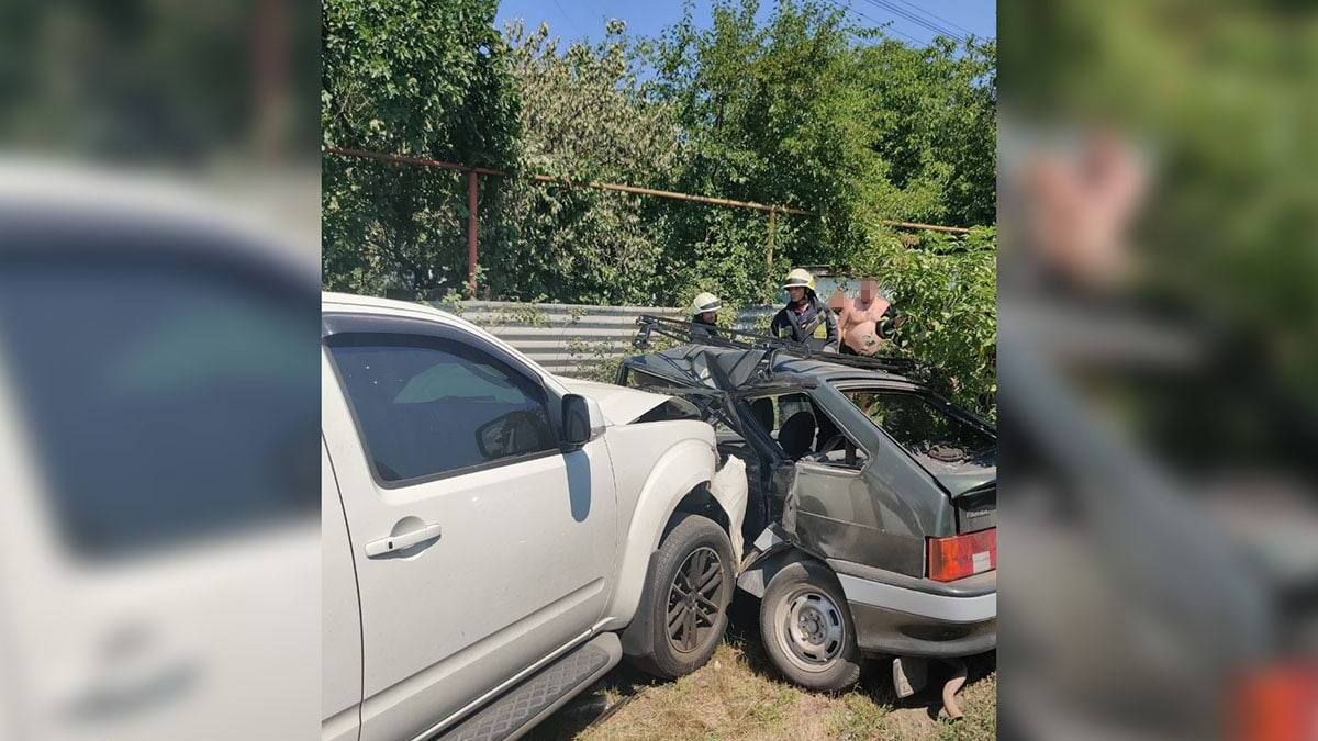 В больнице умерли двое пострадавших при столкновении ВАЗ и Nissan на Моторной в Днепре