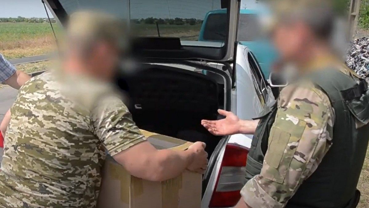 Обладнання та ліки ще на 1,2 мільйонів гривень передали військовим та цивільним лікарям Фонди Віктора та Олени Пінчуків