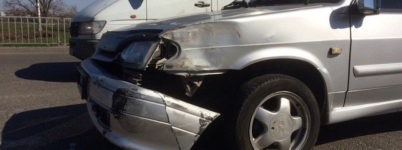 ДТП на Набережной: столкнулись Лада и Skoda