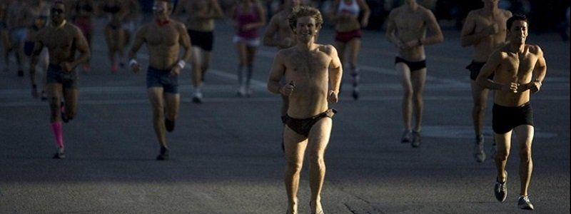 По Новому мосту в Днепре пройдет голое шествие