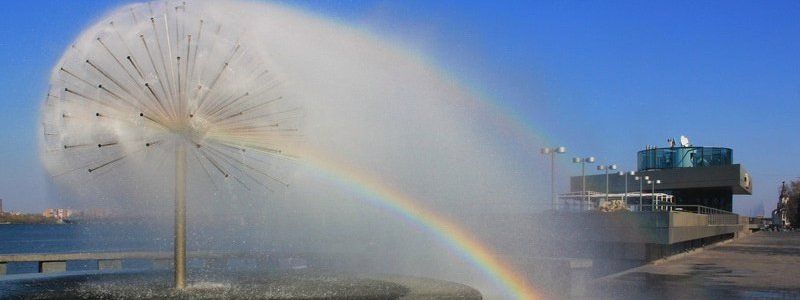 Встречаем весну: в Днепре запустили все городские фонтаны