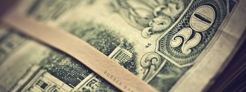 В Нацбанке решили ослабить валютное регулирование