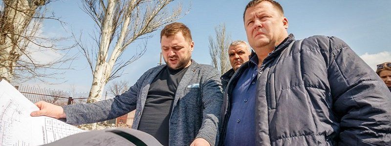 Получи ответ: что мэр Днепра Борис Филатов делал на кладбище