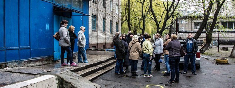 Война за крышу над головой: в Днепре жильцы 13 лет борются за общежитие