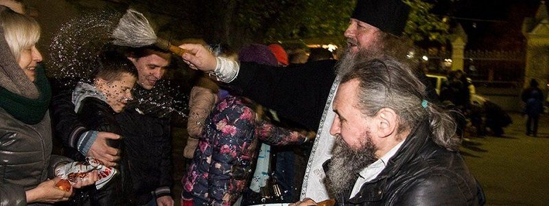 Как Днепр отметил Пасху: литургии, яства и молитвы